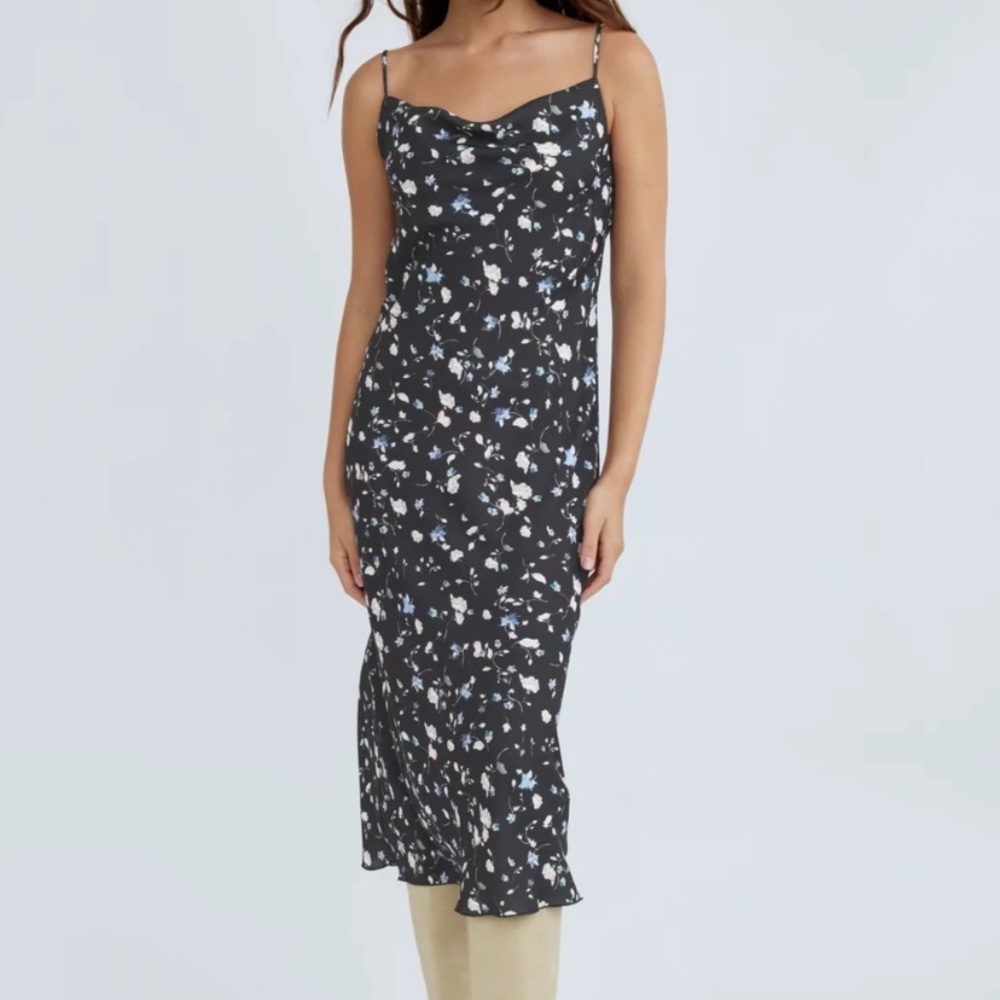 Aritzia Wilfred Brianna Dress